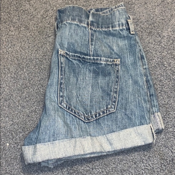 denim hollister shorts - Picture 2 of 2